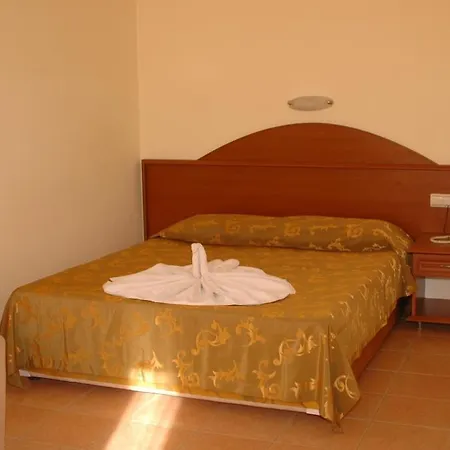 Отель Inside 3*